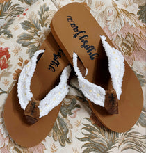 Load image into Gallery viewer, Gypsy Jazz Sandals With Daisy Straps
