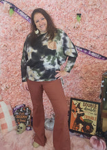 Load image into Gallery viewer, Green 🟢/Purple 🟣 Tie Dye Shirt With Glitter Pocket
