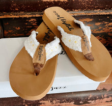 Load image into Gallery viewer, Gypsy Jazz Sandals With Daisy Straps
