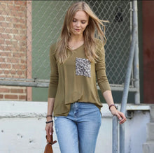 Load image into Gallery viewer, Long Sleeve Khaki Shirt With Leopard Print Pocket
