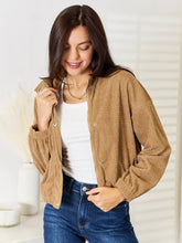 Load image into Gallery viewer, Textured Tan 🟤 Jacket With Button Snaps
