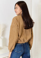 Load image into Gallery viewer, Textured Tan 🟤 Jacket With Button Snaps
