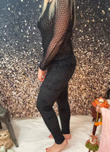 Load image into Gallery viewer, Black Velvet Leggings With Elastic Waist
