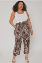 Load image into Gallery viewer, YMI Leopard Print Elastic Waist Pants 👖
