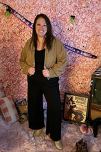 Load image into Gallery viewer, Textured Tan 🟤 Jacket With Button Snaps
